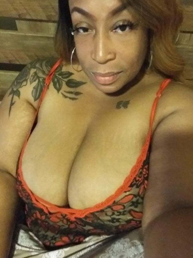 Huge Ebony Tits vol.