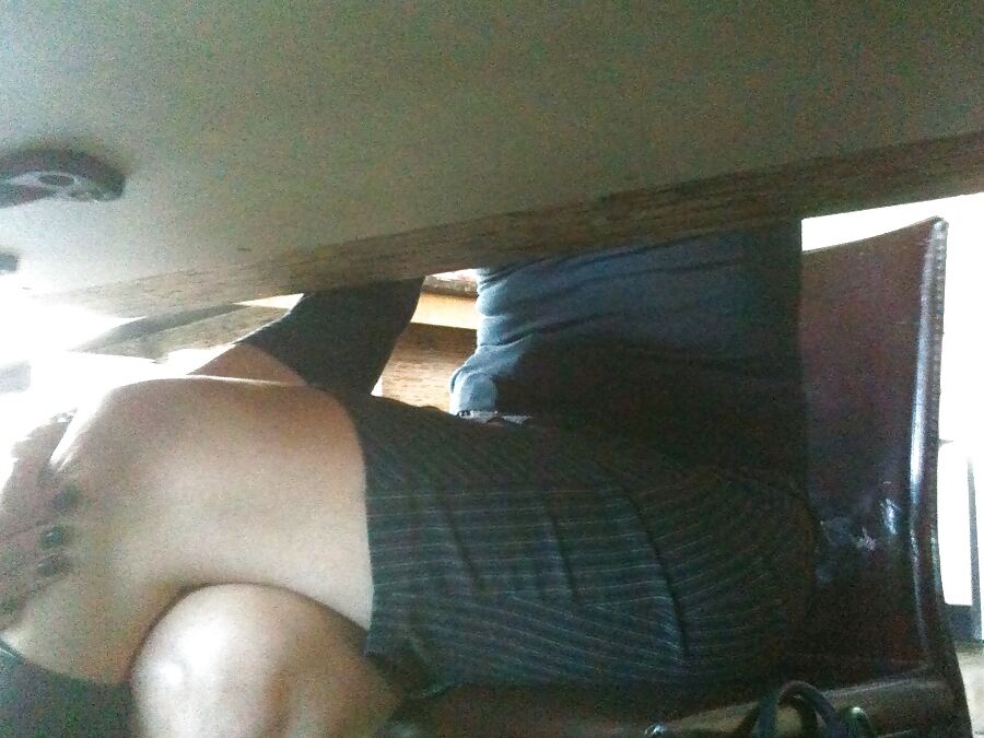 candid upskirt