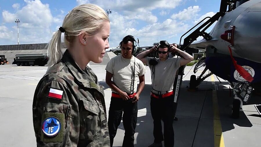 Polish women in uniform