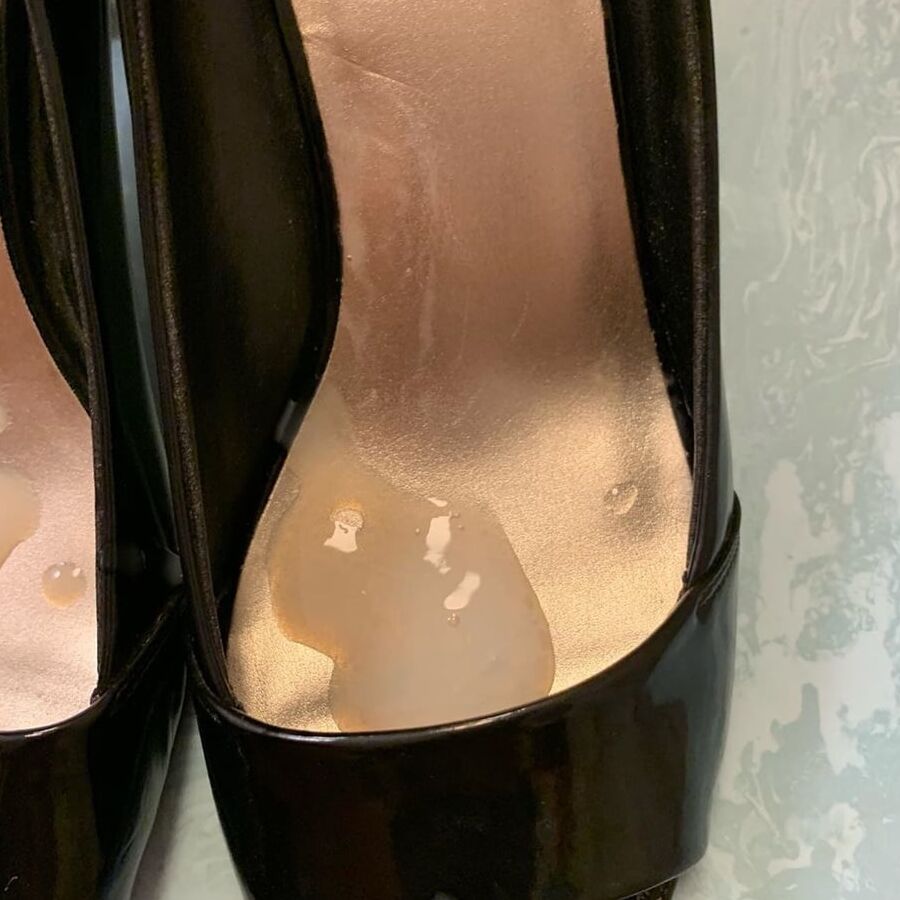 Cummed Highheels from Istagram