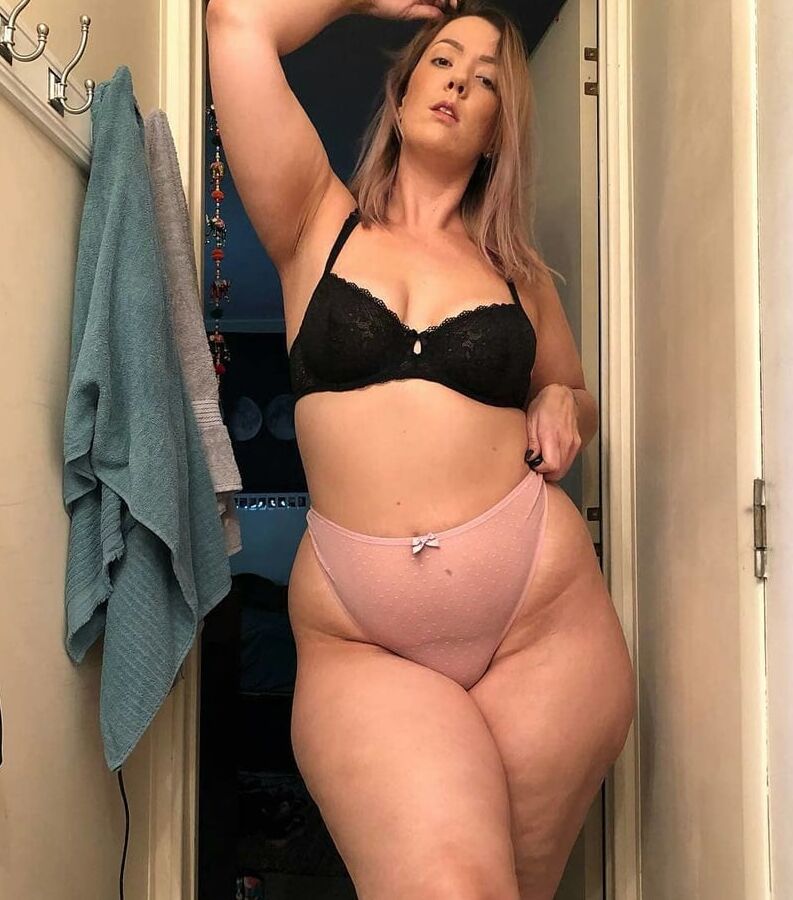 Jules M (confidentlyjules on insta)