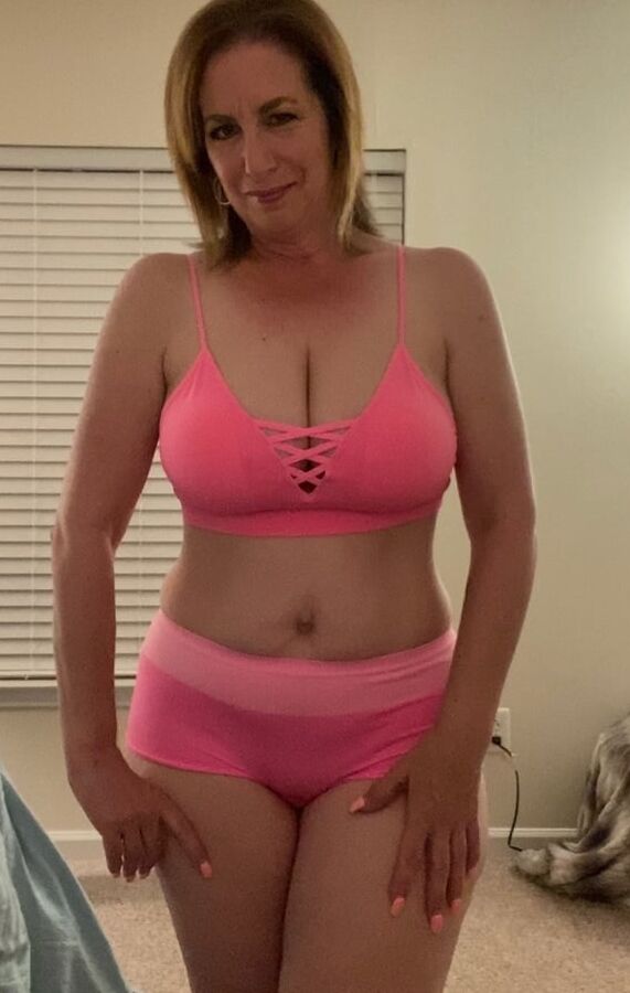 Yrs MILF Danni