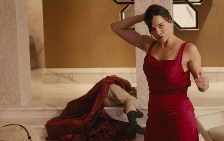 Brunette Humiliates Villainess And Her Henchwomen
