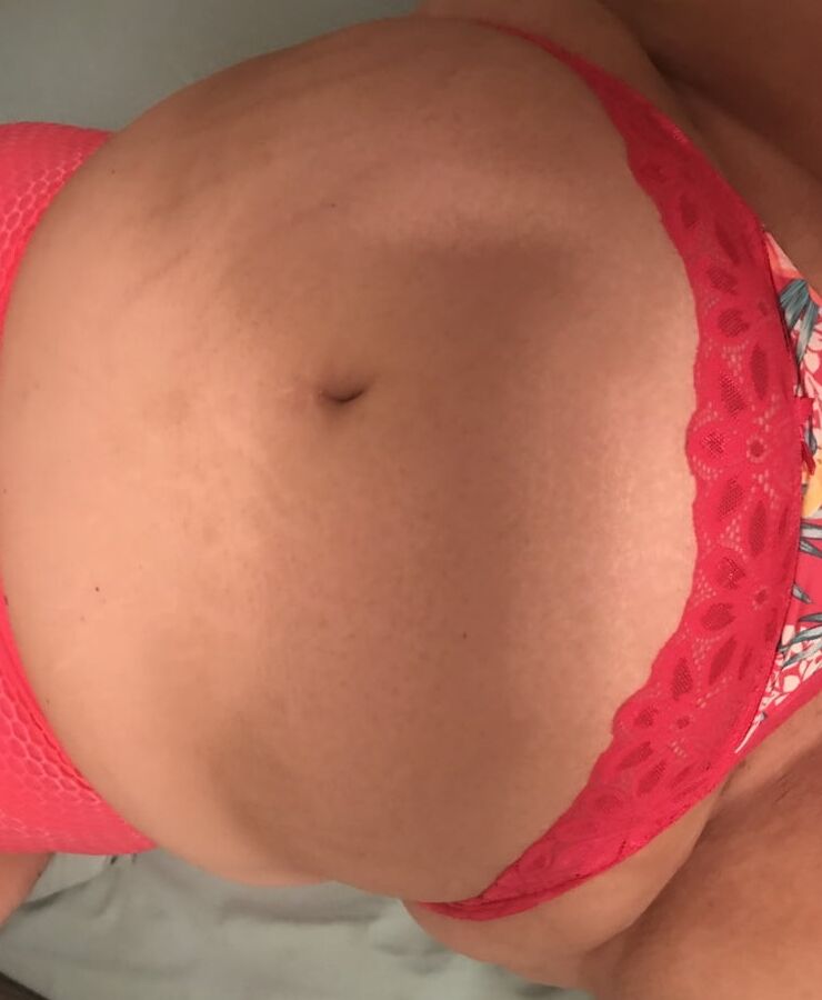 Sexy BBW Wife