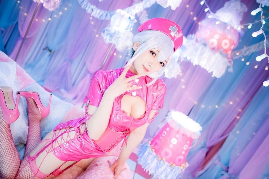 J-girls in thigh highs -