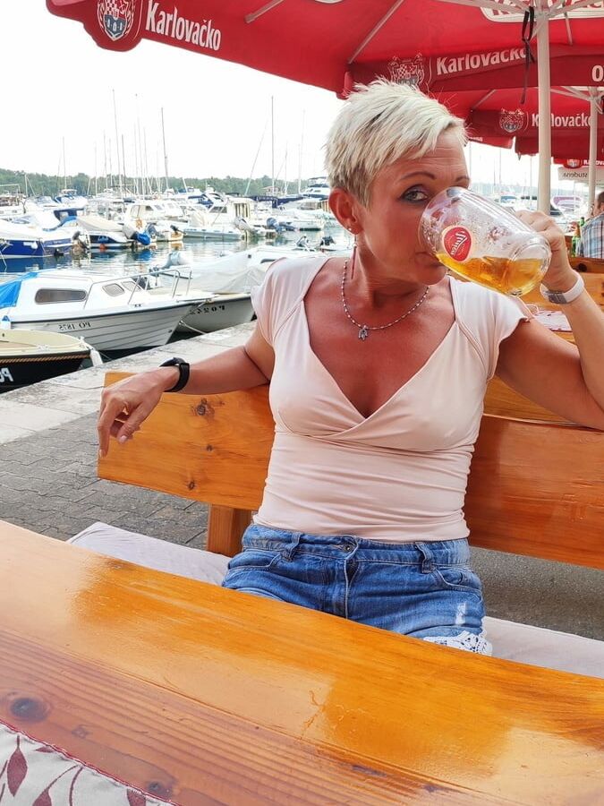 Kleine Lady im Urlaub geschnappt