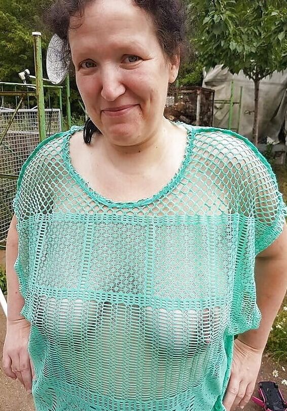 Older and hot (Braless)
