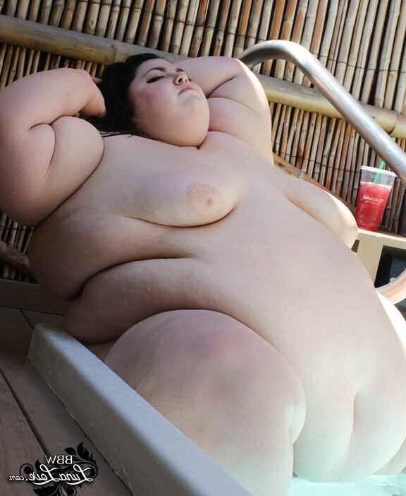 Fat Bodies In Tight Spaces - SSBBW Stuck