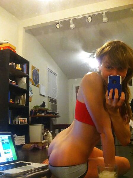 Various women who look like my old girlfriend