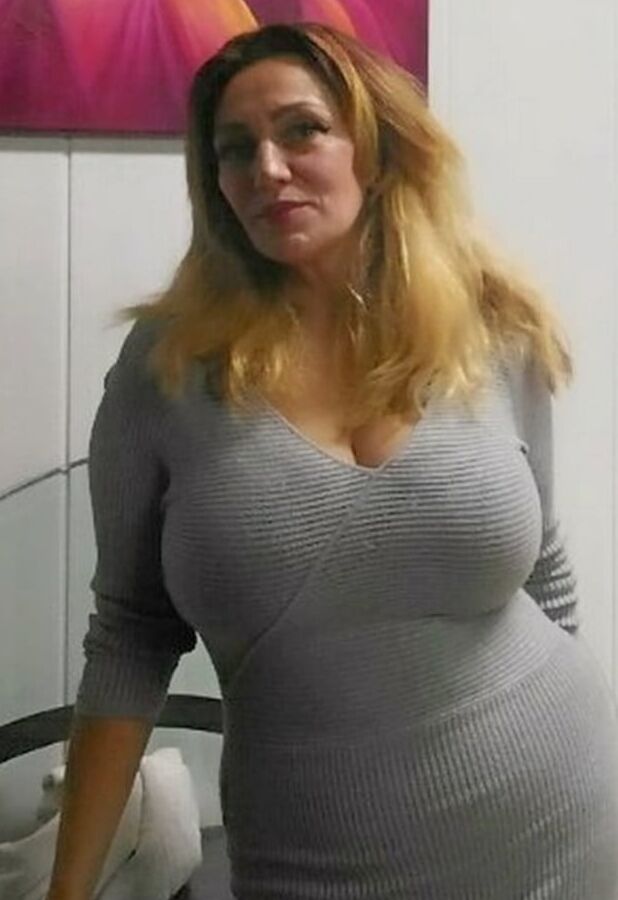 Big Tits Mature Mom who love young Cock