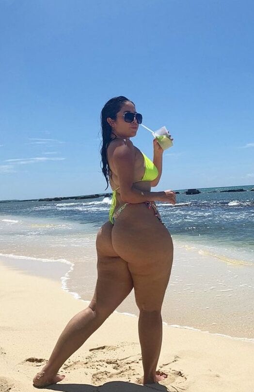 Latina Women Vol