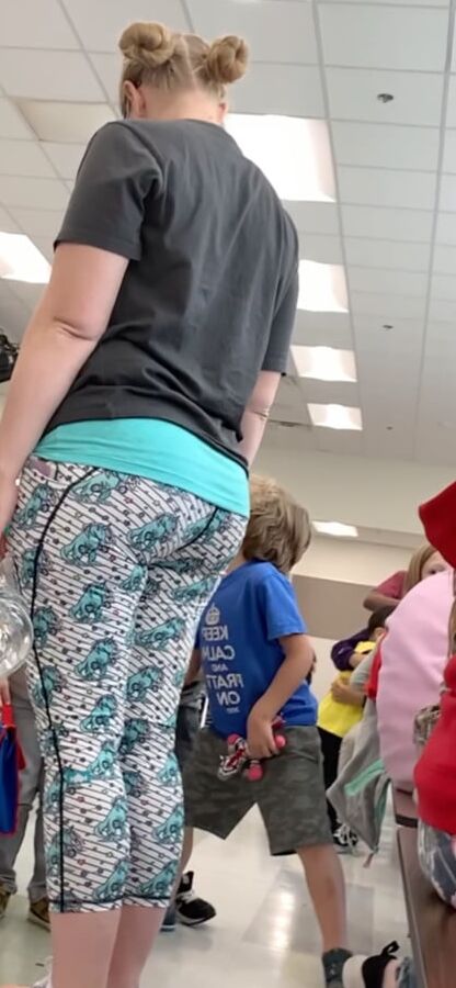 Kindergarten Teacher PAWG Ass