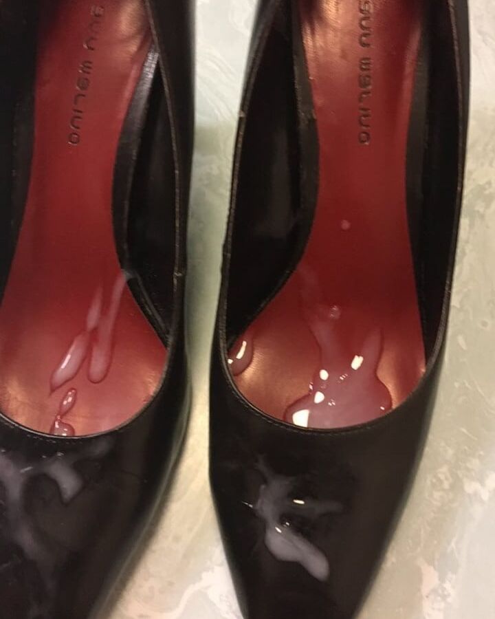 Cummed Highheels from Istagram