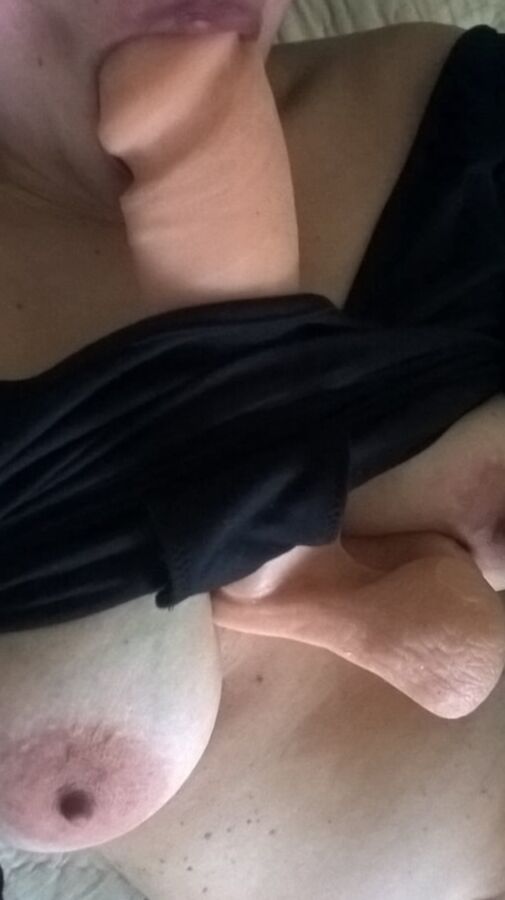 Hairy JoyTwoSex Selfies