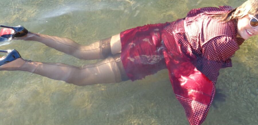 This lady is Wetnylons