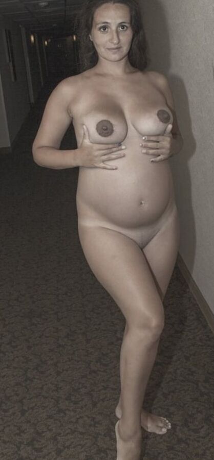 pregnant and barefoot sexy feet