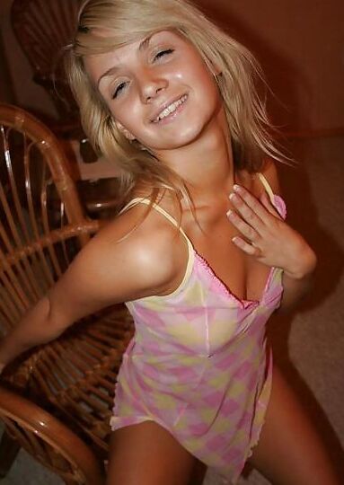 Laught at this Stupid Whore