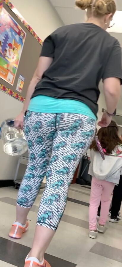 Kindergarten Teacher PAWG Ass