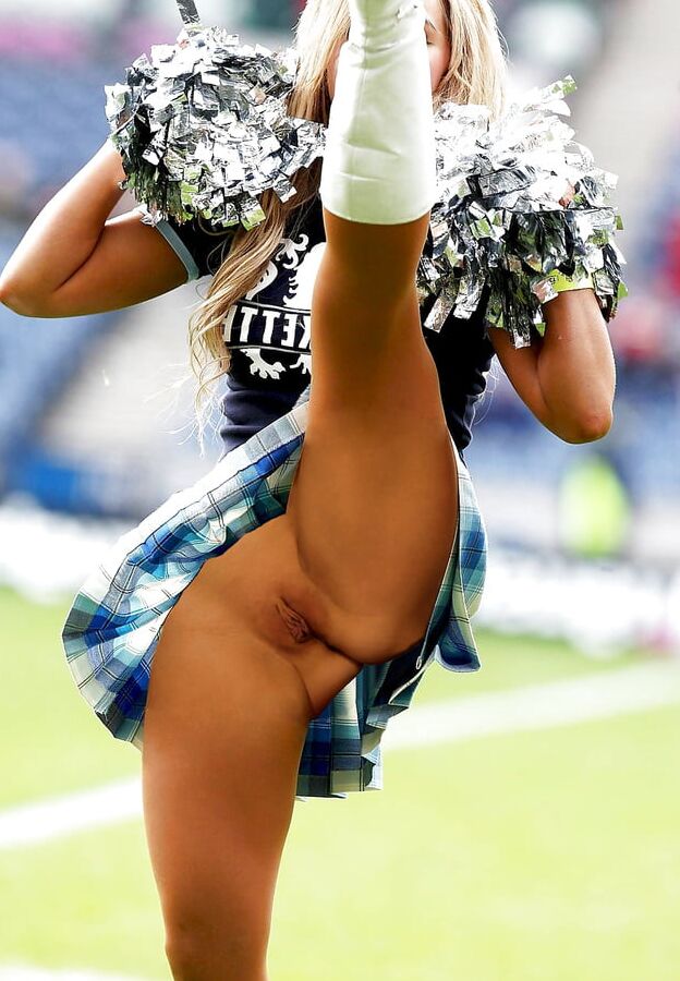 Sport Bottomless Upskirt