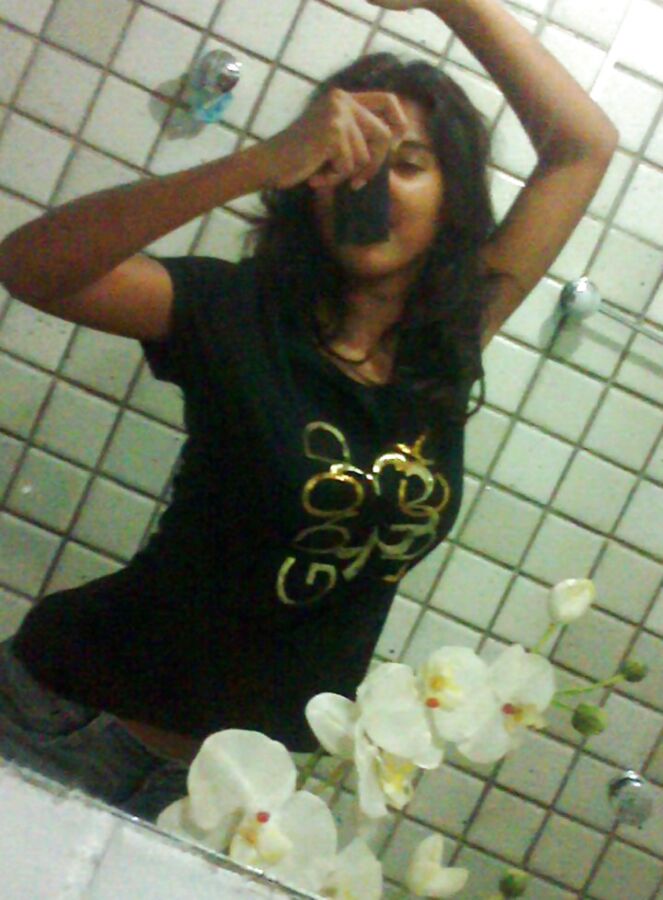 My fb gf from Philippine show me boobs and pussy