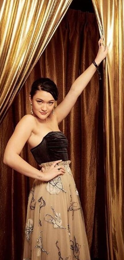 Isa Briones Armpits