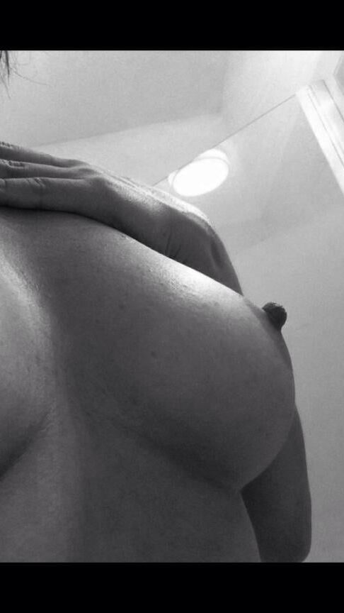 tits f