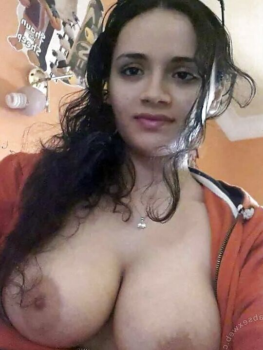 Arab boobs