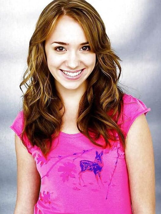 Andrea Bowen