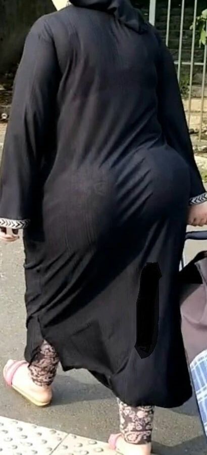 HIJABI SLUTS KOPFTUCHSCHLAMPEN MUSLIM