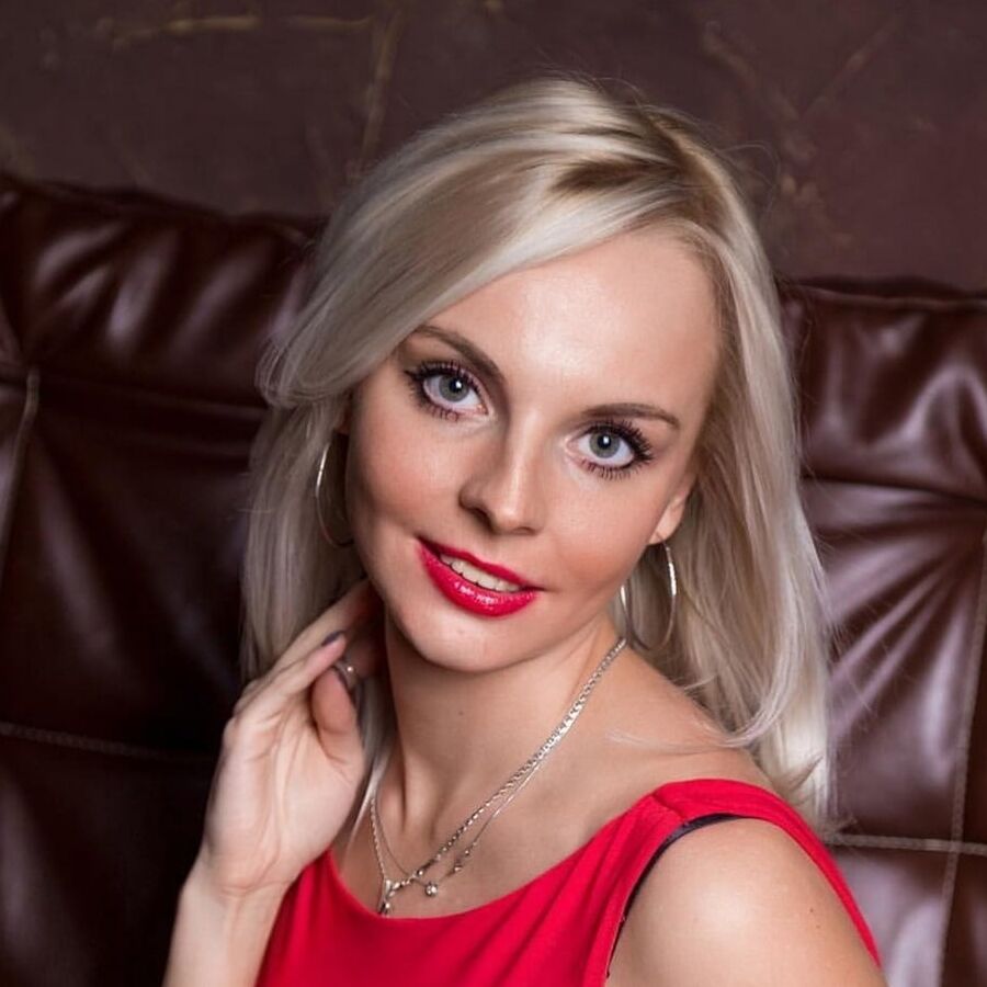 Pick a slut and make her a webslut, Xenia is next!!