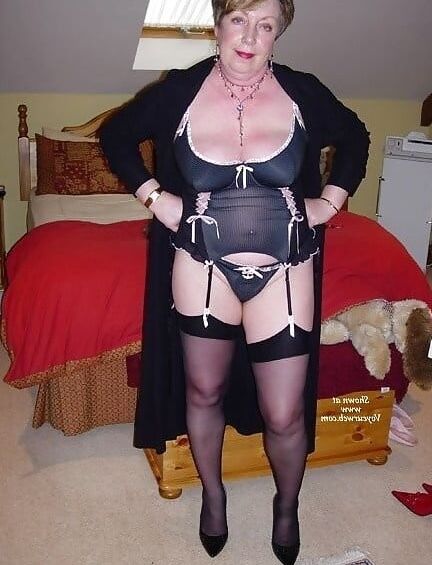 Older and hot (Dressed to kill)
