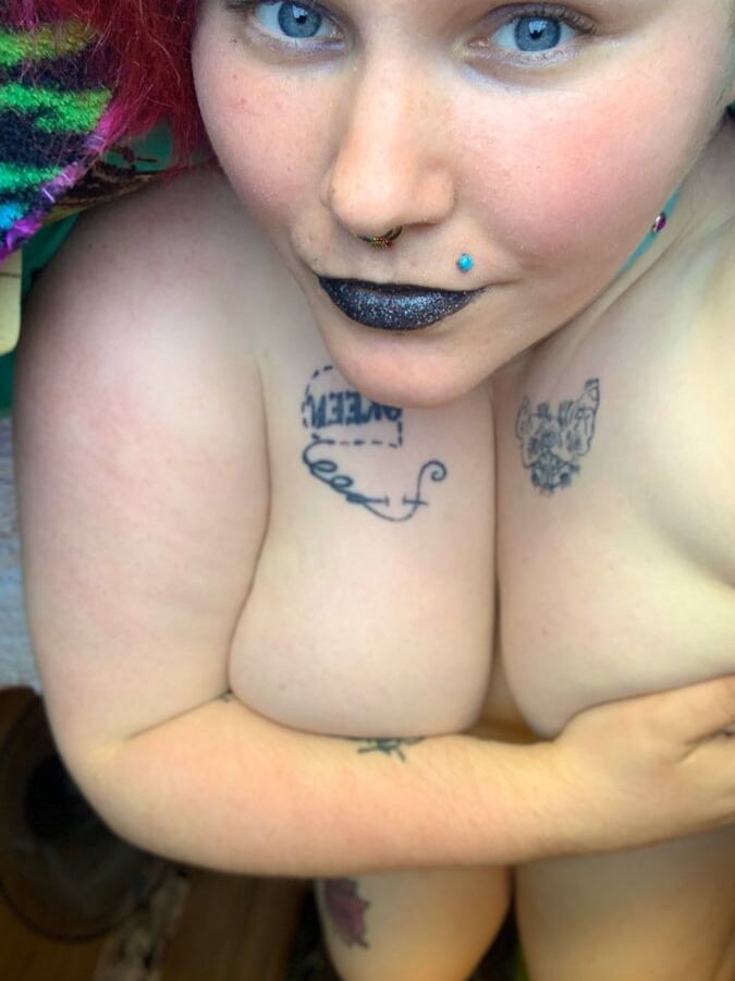 Edgy make up, tits , kitty. $ For permanent access.