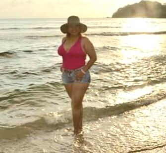 Mama de mi amigo culona puta en bikini granny yo big ass