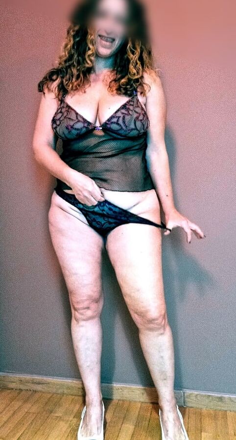 Horny mature slut