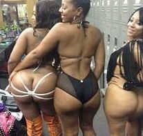 Amazing Curves (Strippers)
