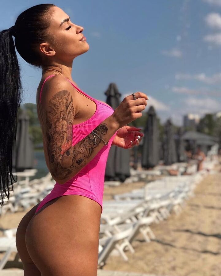 On Instagram- sasha_voloshuk