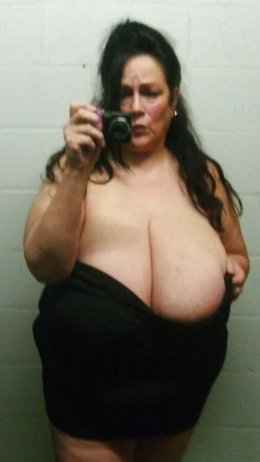 Big Tits Mature Mom who love young Cock