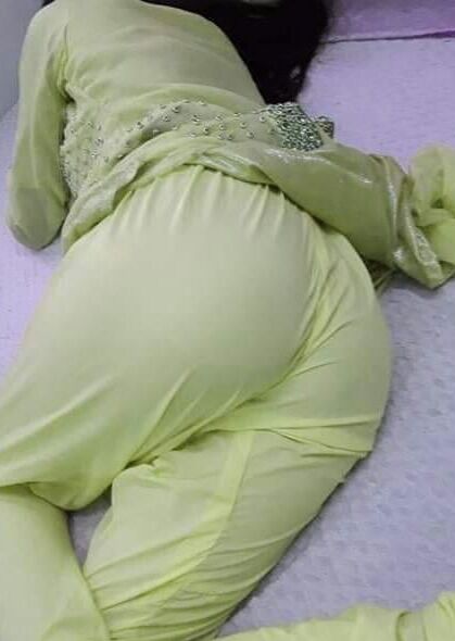 Meet my uncles girlfriend.who suck my cock.watch video