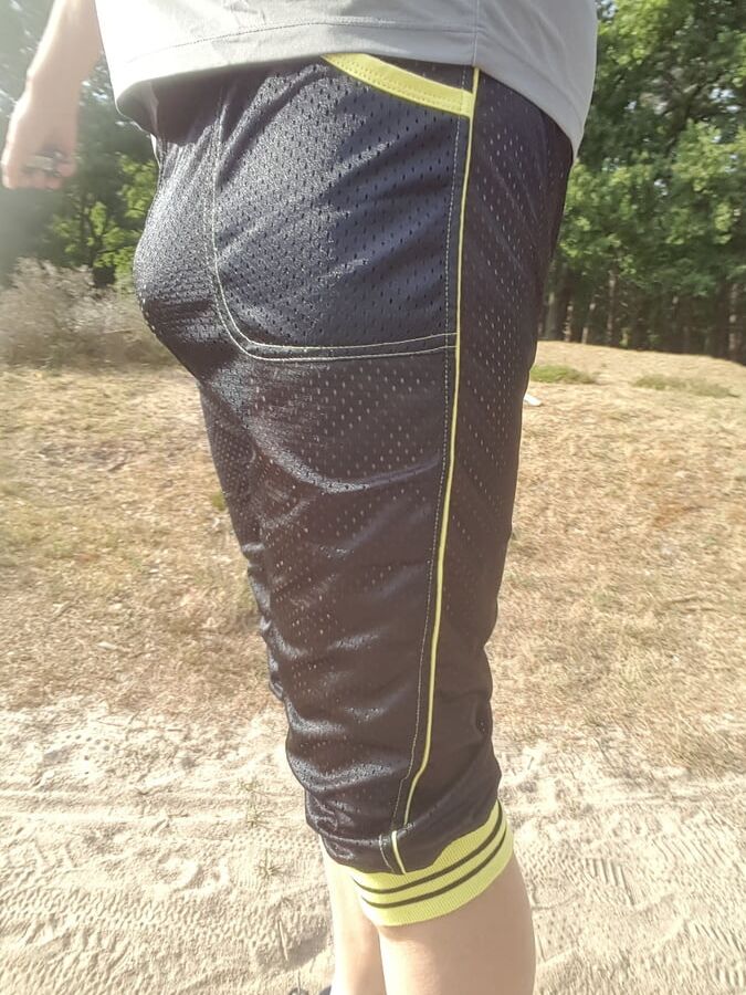 Black mesh hose