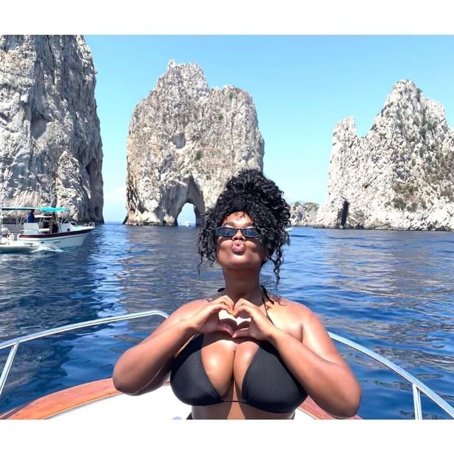 Black tits
