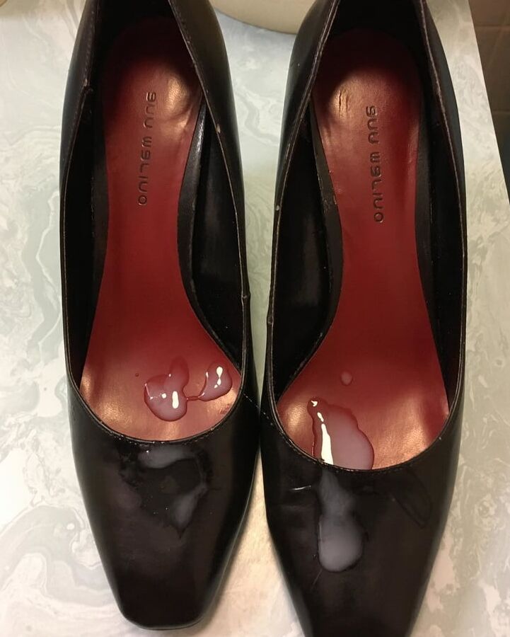 Cummed Highheels from Istagram