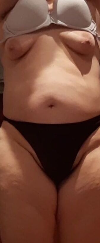 DIRTYMOMMY BIFOTZE J aus Birmingham UK