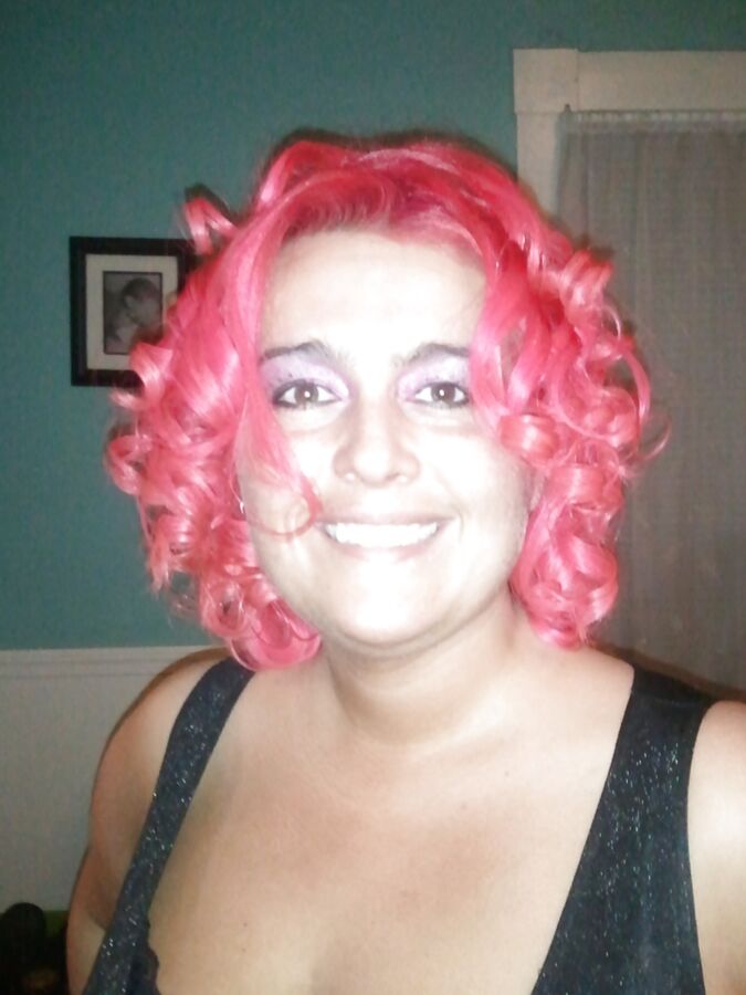Imig slut pink hair