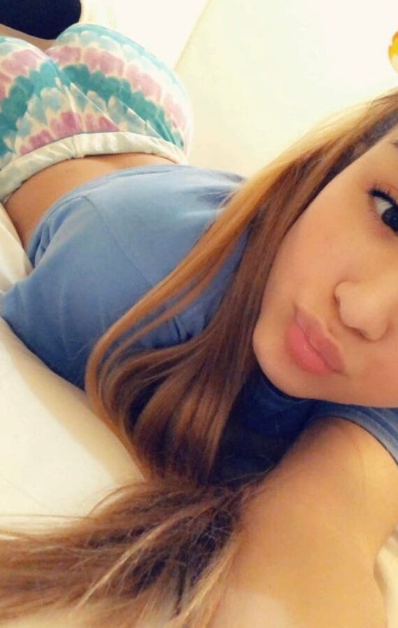 Over the shoulder ass selfie