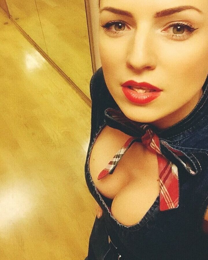 Sexy Russian Actress Ekaterina Molokhovskayaa