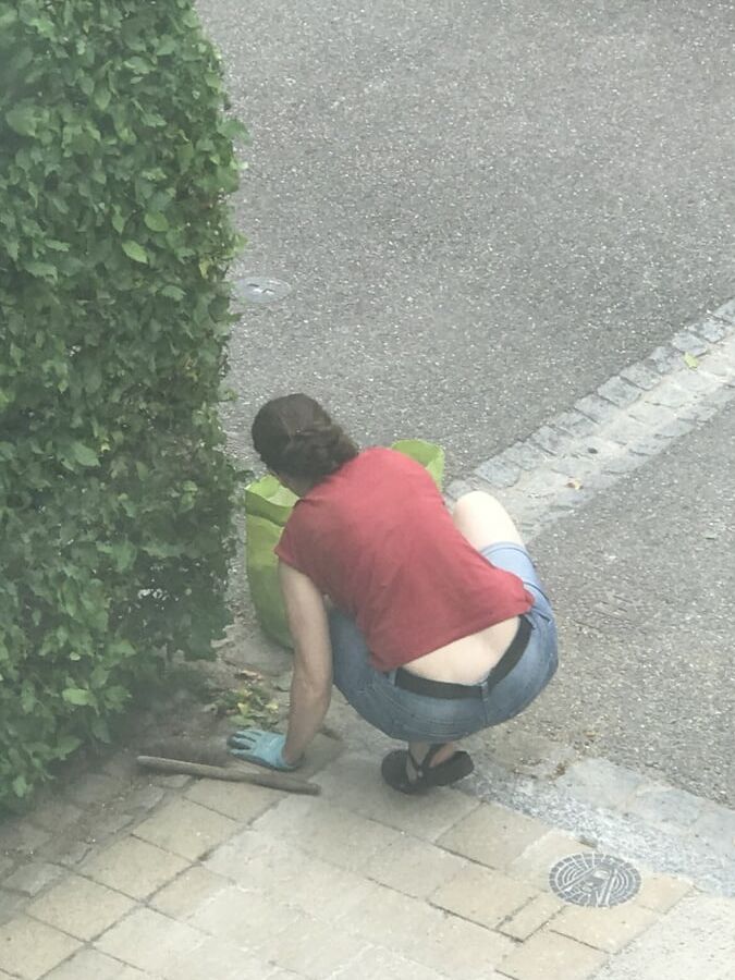 Devote Nachbarin Teil