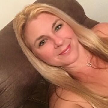 Angela from RI