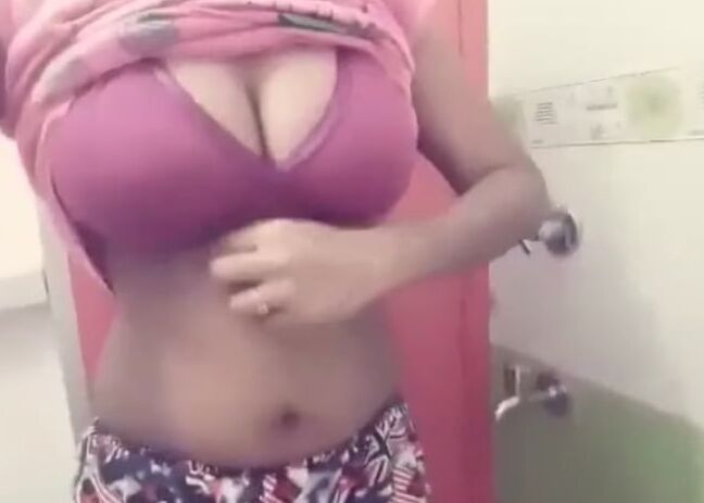Sri Lankan Big Boobs