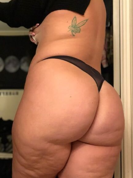 Jules M (confidentlyjules on insta)