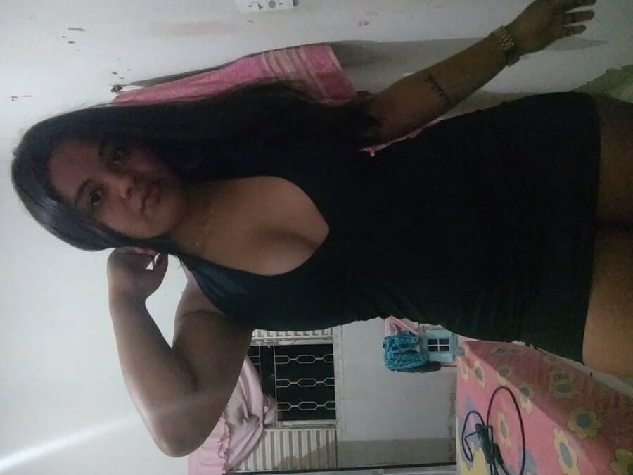 PUTA DO INSTAGRAM: Emily Tamirys
